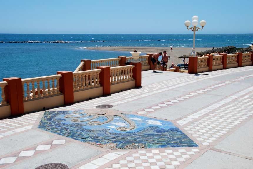 A Step From The Ocean!!! Leilighet Benalmádena Eksteriør bilde